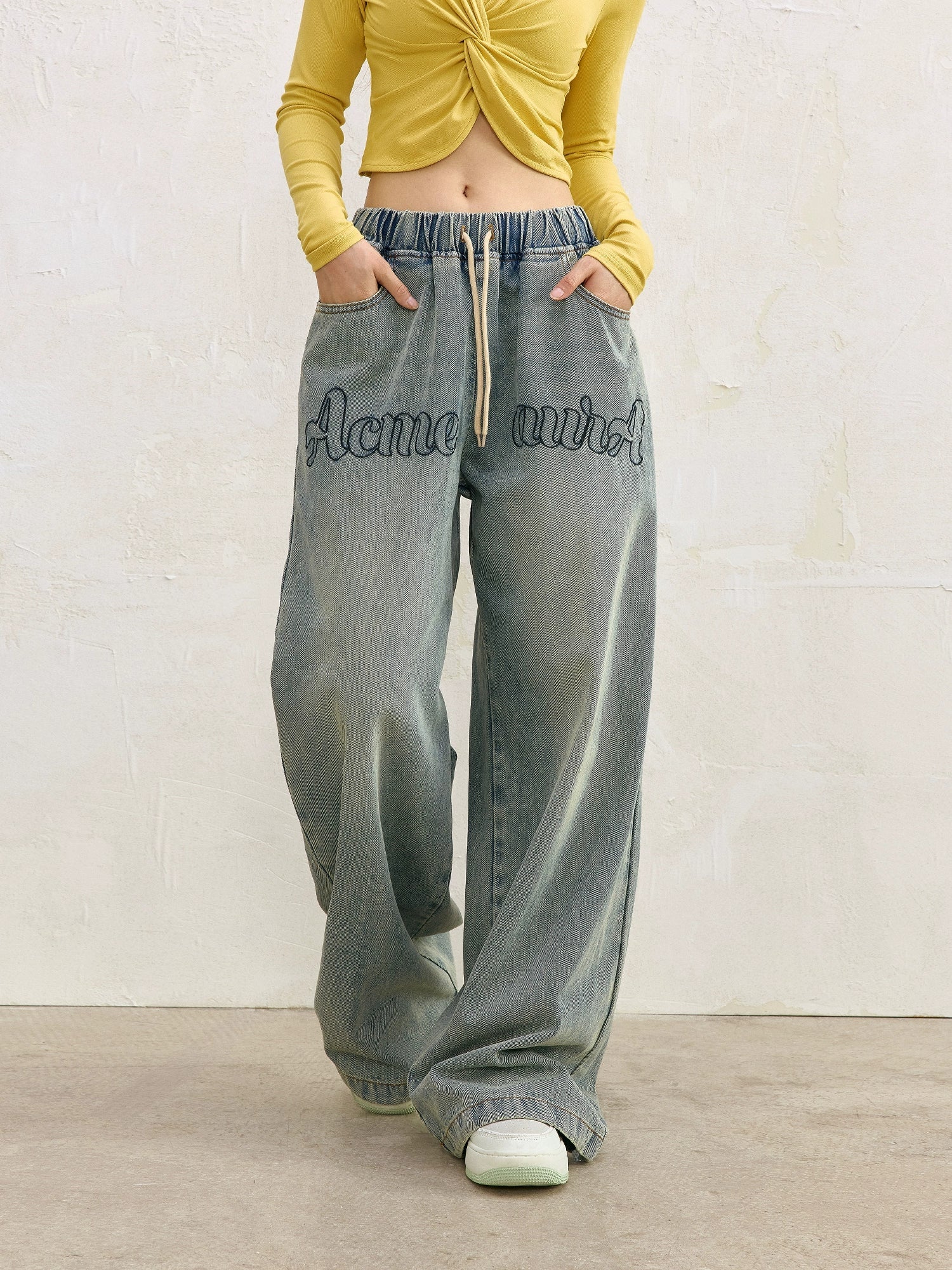 AcmeAura® Letter Embroidery Personality Straight Loose Casual Jeans KT3232