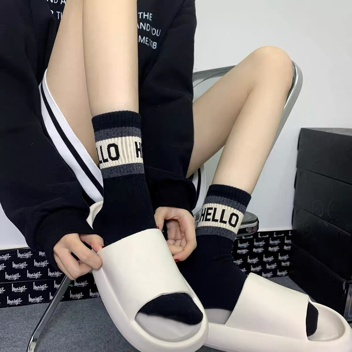 HELLO Letter Simple Striped Skateboard Stockings 4Pairs KT3042